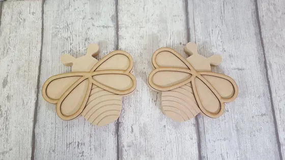 Bee 20cm with wings